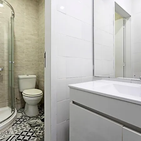 Apartment Amazing In Downtown By Lovelystay